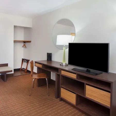 Super 8 By Wyndham Chicago/Rosemont/O\'Hare/Se
