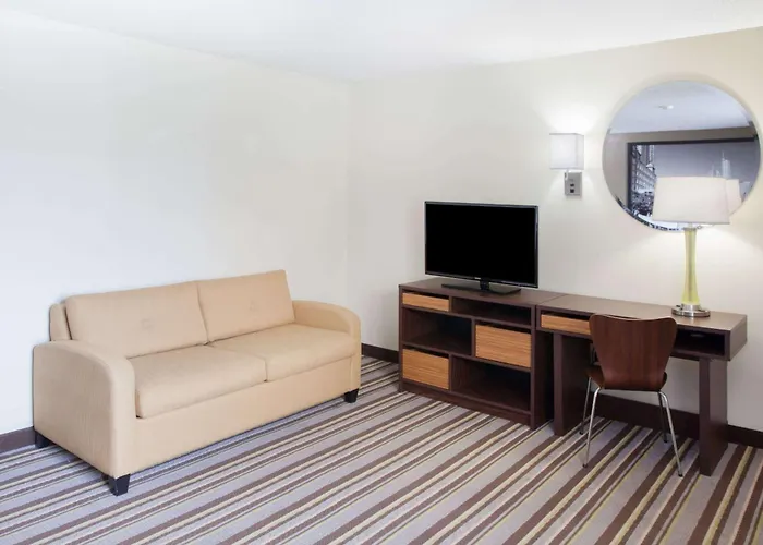 Super 8 By Wyndham Chicago/rosemont/o'hare/se Hotel
