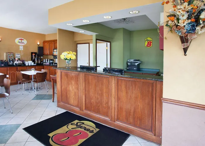 Super 8 By Wyndham Chicago/rosemont/o'hare/se Hotel