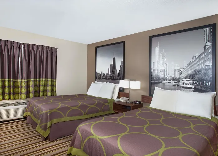 Super 8 By Wyndham Chicago/rosemont/o'hare/se Hotel